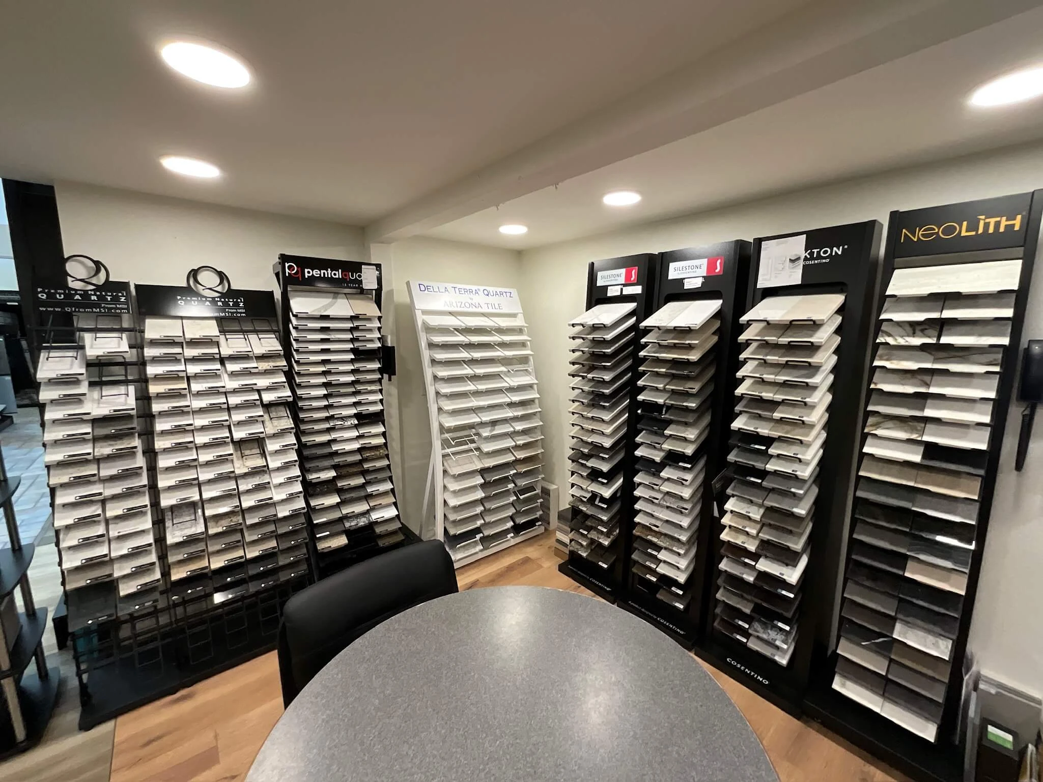 Lake-Interiors-Chelan-showroom-11